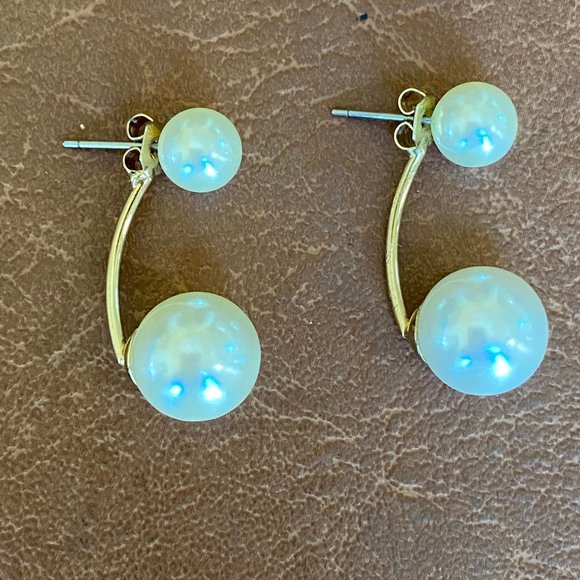 5/$25❣️ Pearl Drop Earring Studs - Picture 1 of 8